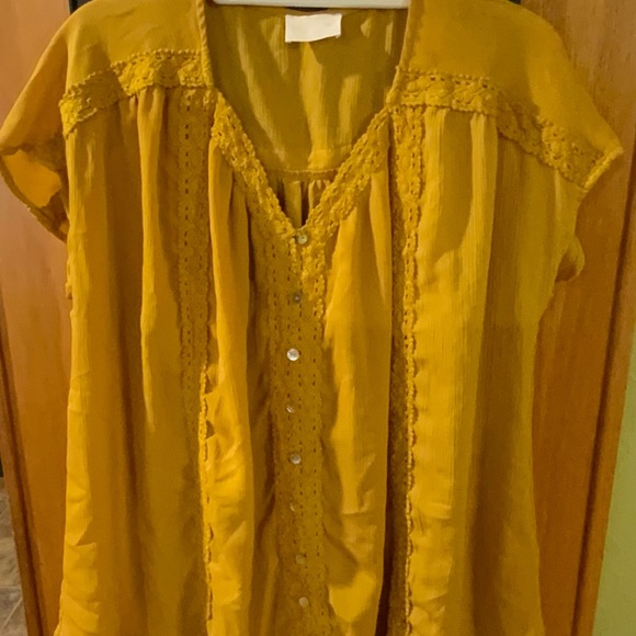 No Label Tops - 🌸🌸 Elegant Mustard Lace Blouse